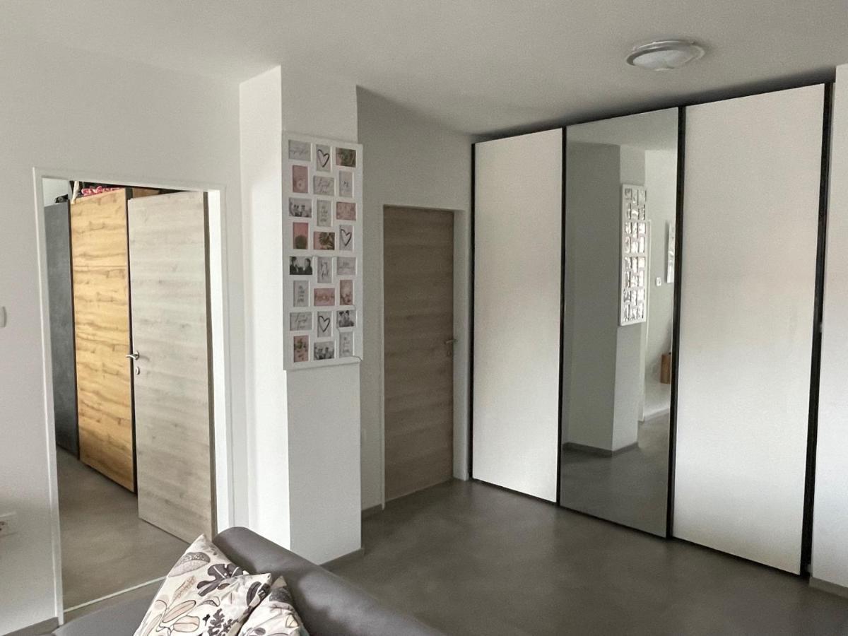 Family Home Копер Екстер'єр фото