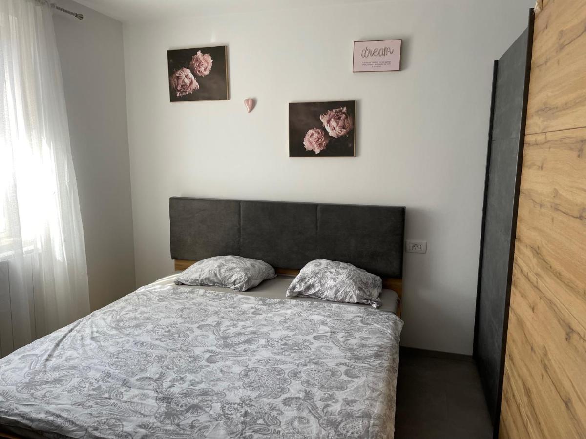 Family Home Копер Екстер'єр фото