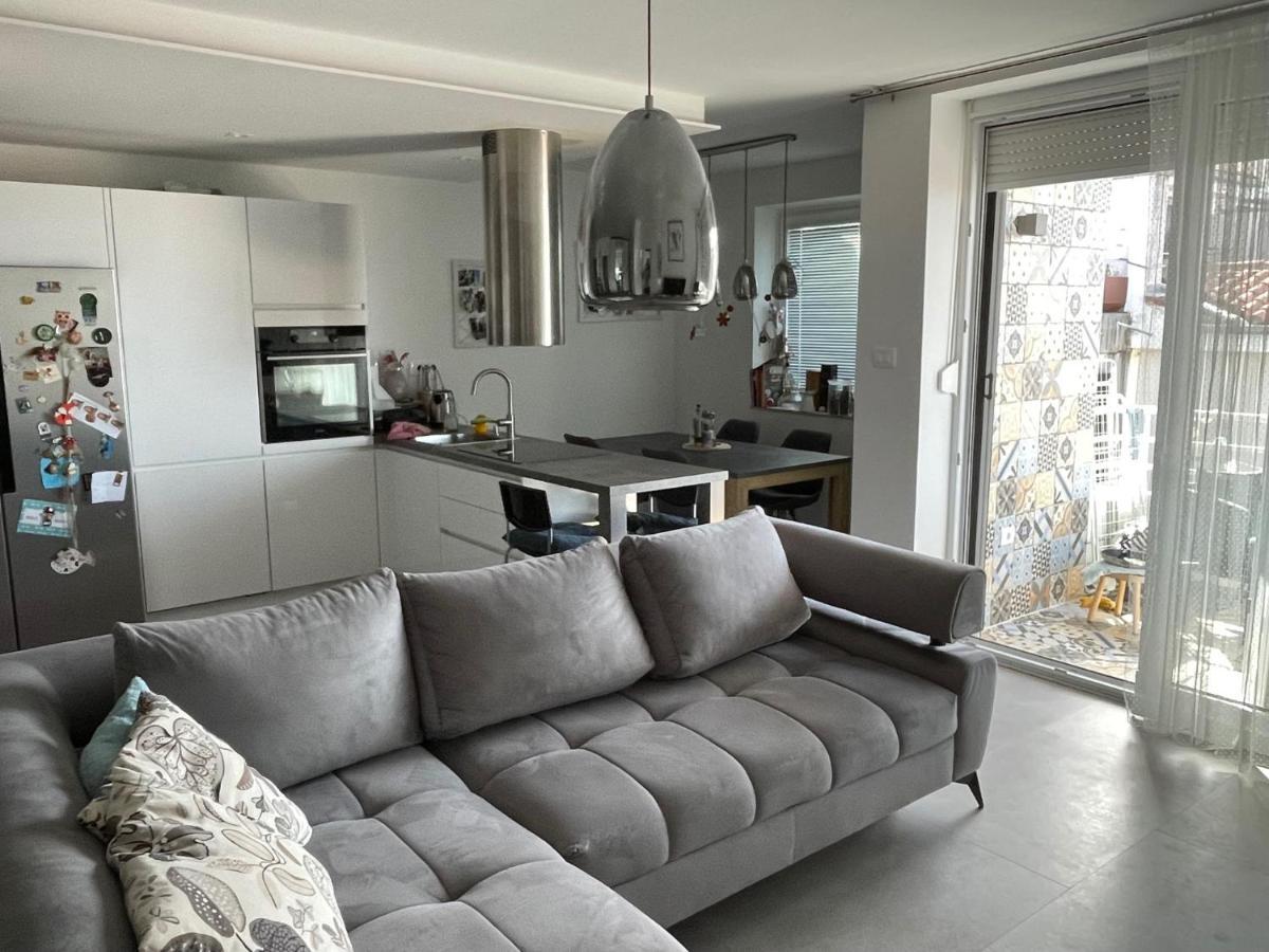 Family Home Копер Екстер'єр фото